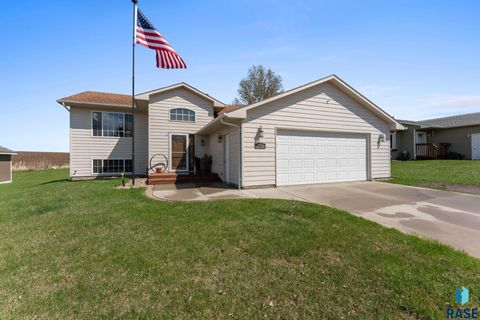 Single Family Residence in Baltic SD 28 N 6th St Street.jpg