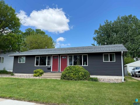Duplex in Sioux Falls SD 822 S Jessica Ave Avenue.jpg