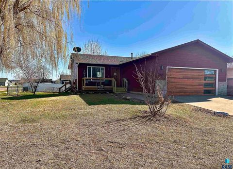 Single Family Residence in Sioux Falls SD 1605 E 71st St N Street.jpg
