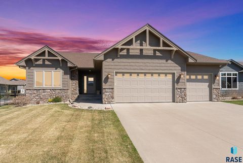 Single Family Residence in Sioux Falls SD 3508 E Prairie Wind St Street.jpg