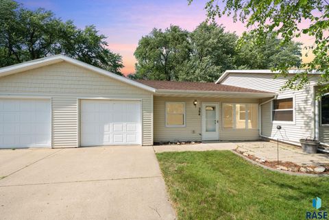 Townhouse in Hills MN 504 Josephine Dr Drive.jpg