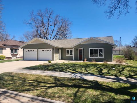 Single Family Residence in Edgerton MN 410 N Main St Street.jpg