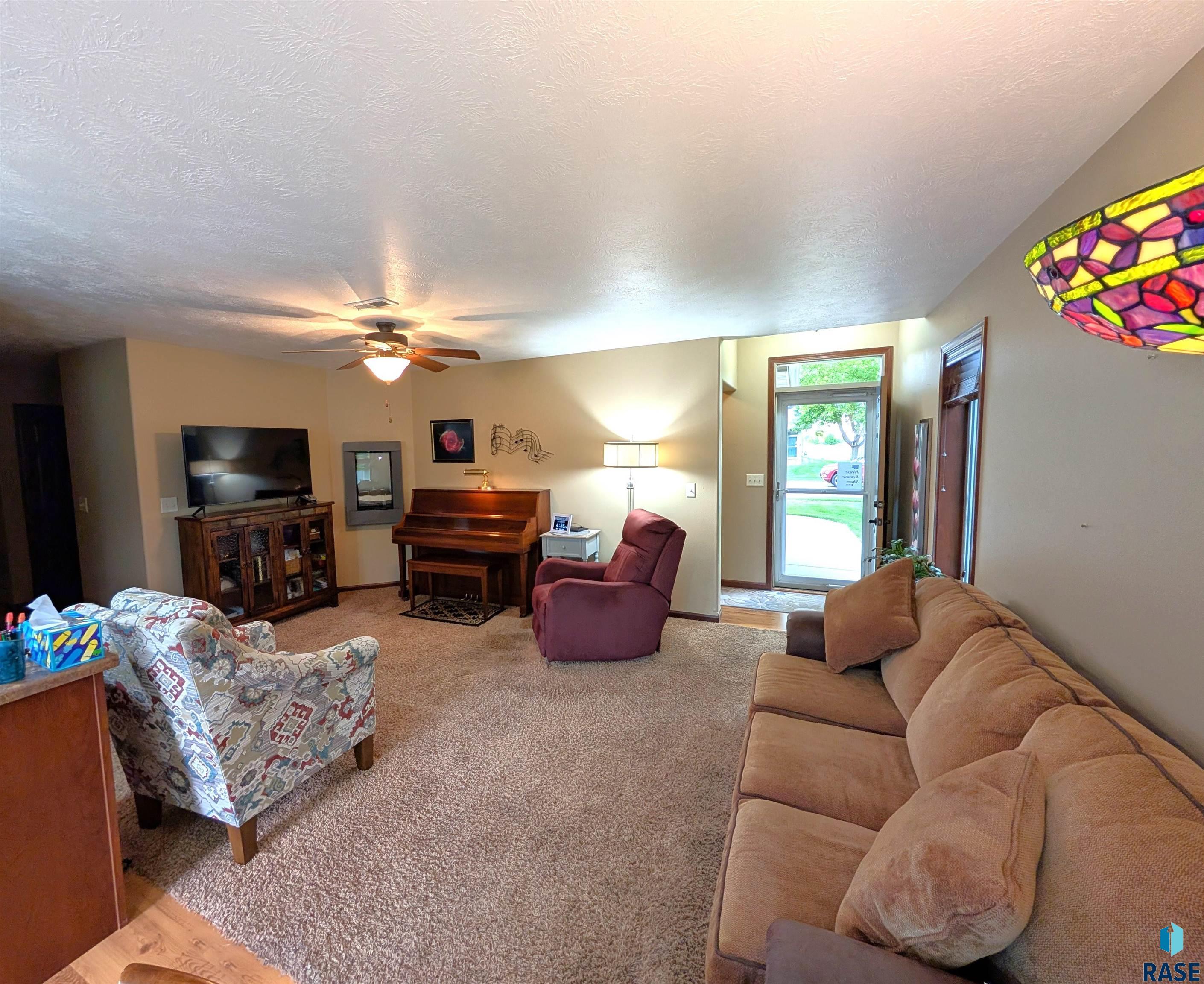 Condominium in Sioux Falls SD 6401 S Santa Rosa Cir Circle #A 8.jpg