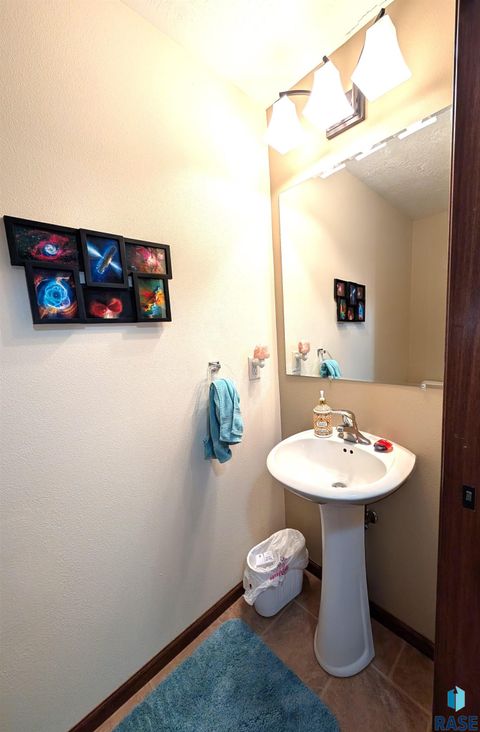 Condominium in Sioux Falls SD 6401 S Santa Rosa Cir Circle #A 18.jpg