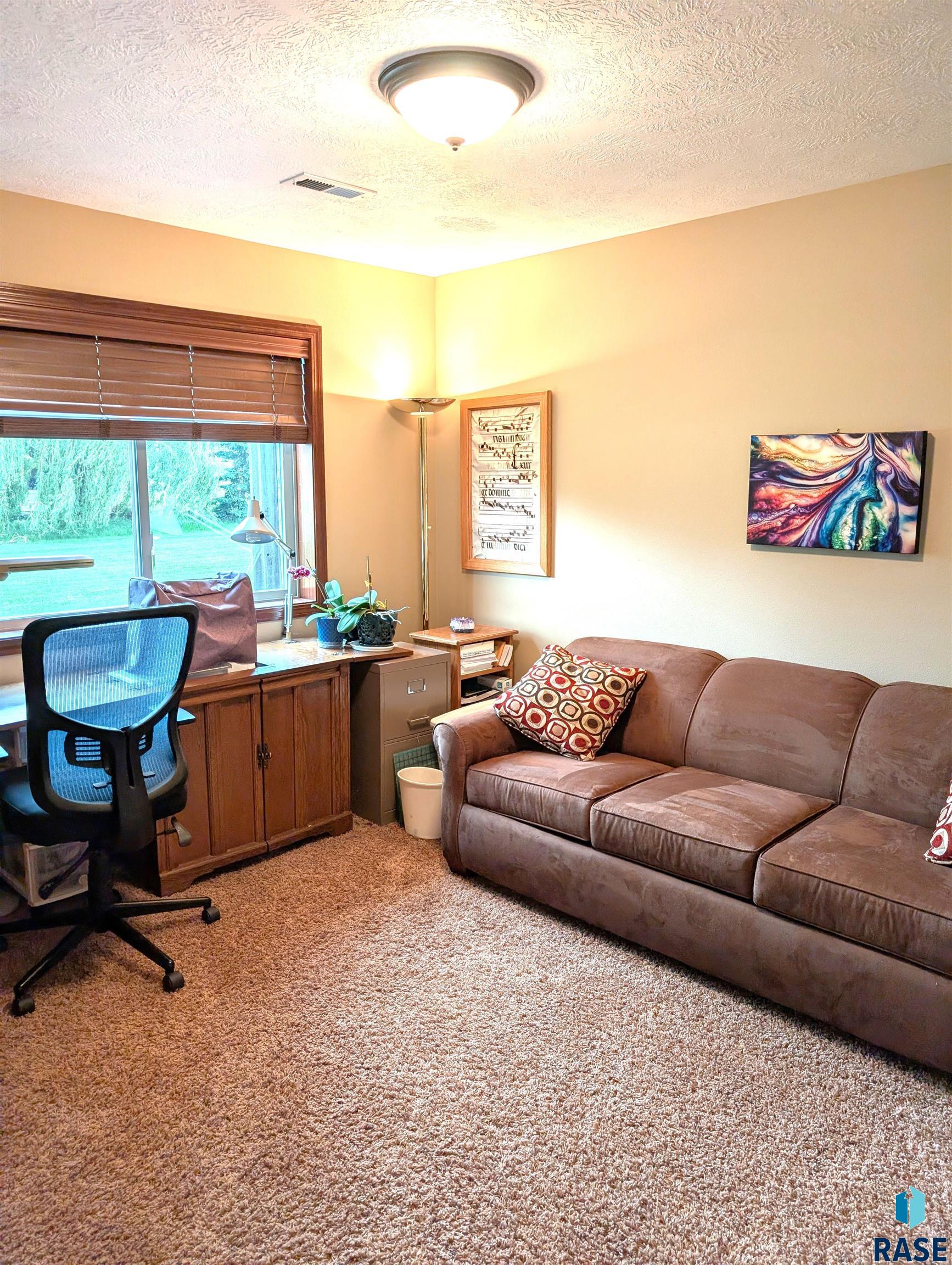 Condominium in Sioux Falls SD 6401 S Santa Rosa Cir Circle #A 16.jpg