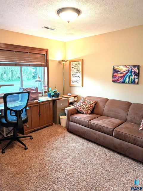 Condominium in Sioux Falls SD 6401 S Santa Rosa Cir Circle #A 16.jpg