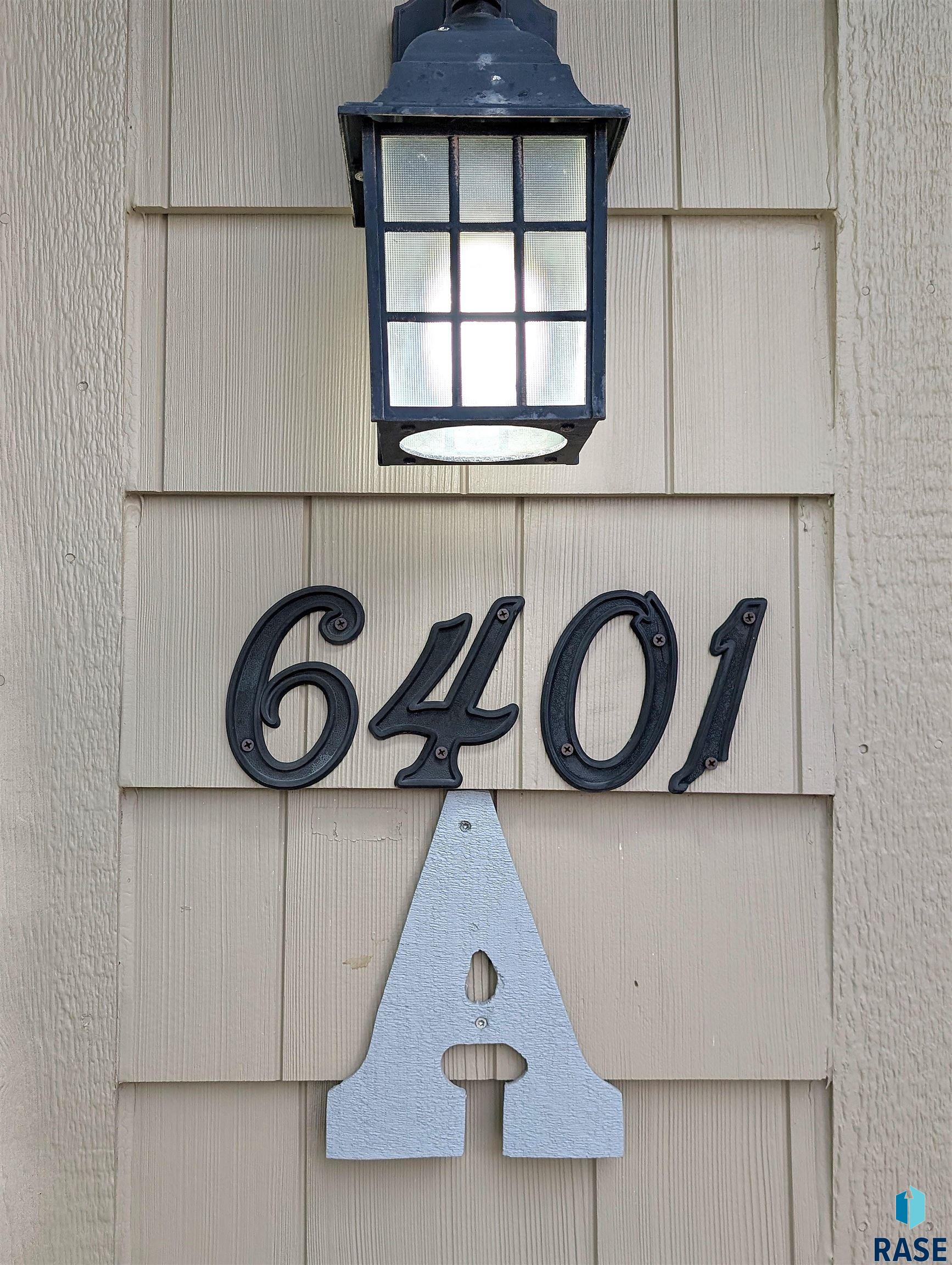 Condominium in Sioux Falls SD 6401 S Santa Rosa Cir Circle #A 1.jpg