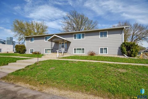 Quadruplex in Valley Springs SD 310 Jackson St Street.jpg