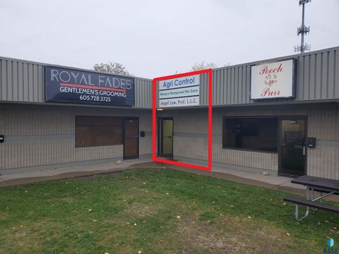 Office in Sioux Falls SD 3001 E 10th St Street #3005.jpg