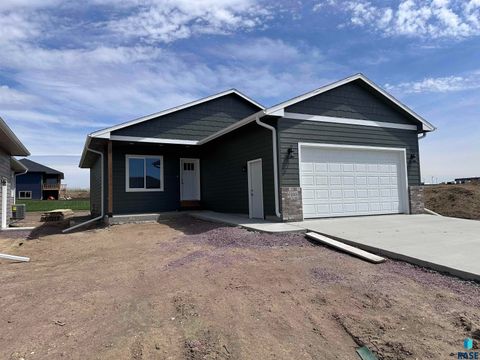 Single Family Residence in Sioux Falls SD 6100 N Seubert Ave Avenue.jpg