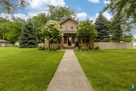 Single Family Residence in Centerville SD 201 Dakota St Street.jpg