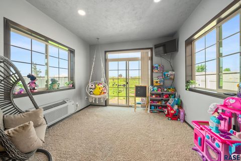Townhouse in Sioux Falls SD 2554 E Meadowside Pl Place 17.jpg