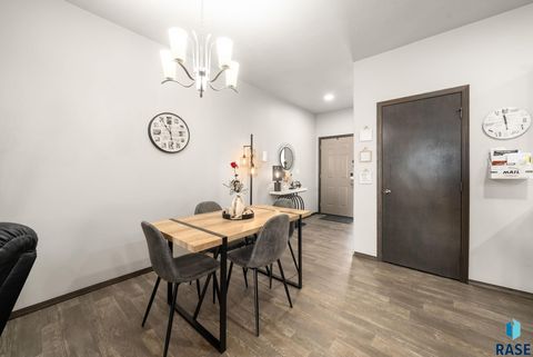 Townhouse in Sioux Falls SD 2554 E Meadowside Pl Place 11.jpg