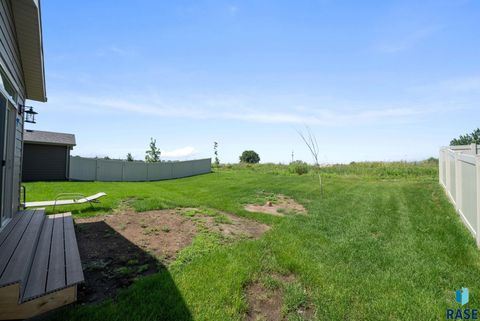 Townhouse in Sioux Falls SD 2554 E Meadowside Pl Place 3.jpg