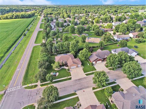 Single Family Residence in Luverne MN 721 Britz Dr Drive 40.jpg