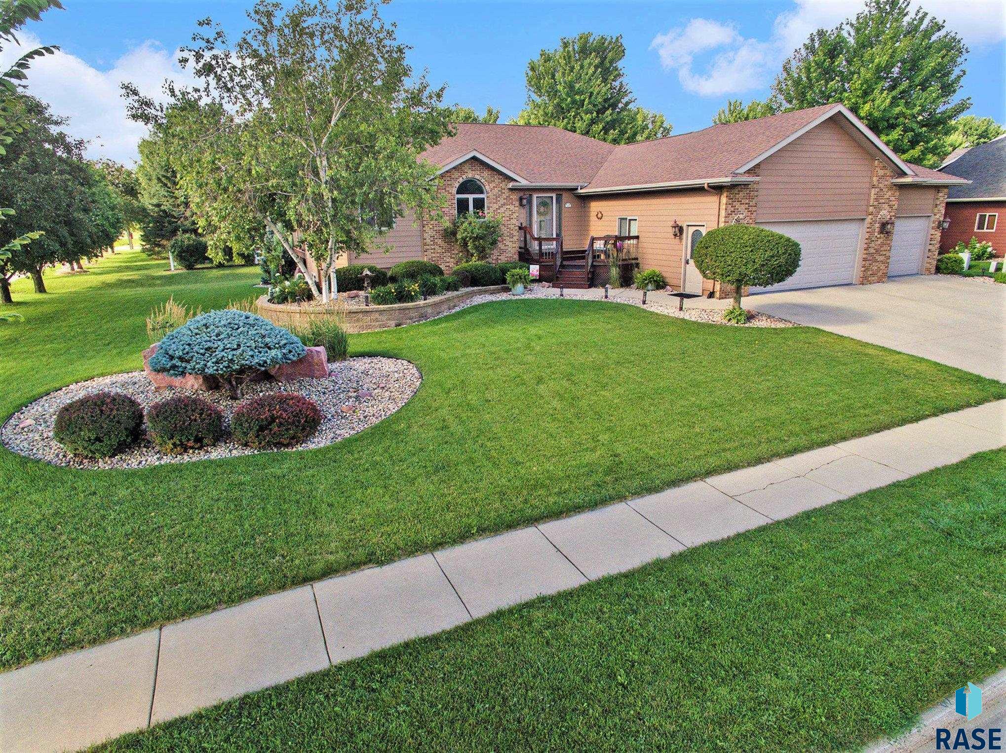 Single Family Residence in Luverne MN 721 Britz Dr Drive 39.jpg