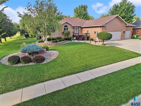 Single Family Residence in Luverne MN 721 Britz Dr Drive 39.jpg
