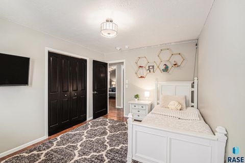Single Family Residence in Luverne MN 721 Britz Dr Drive 20.jpg