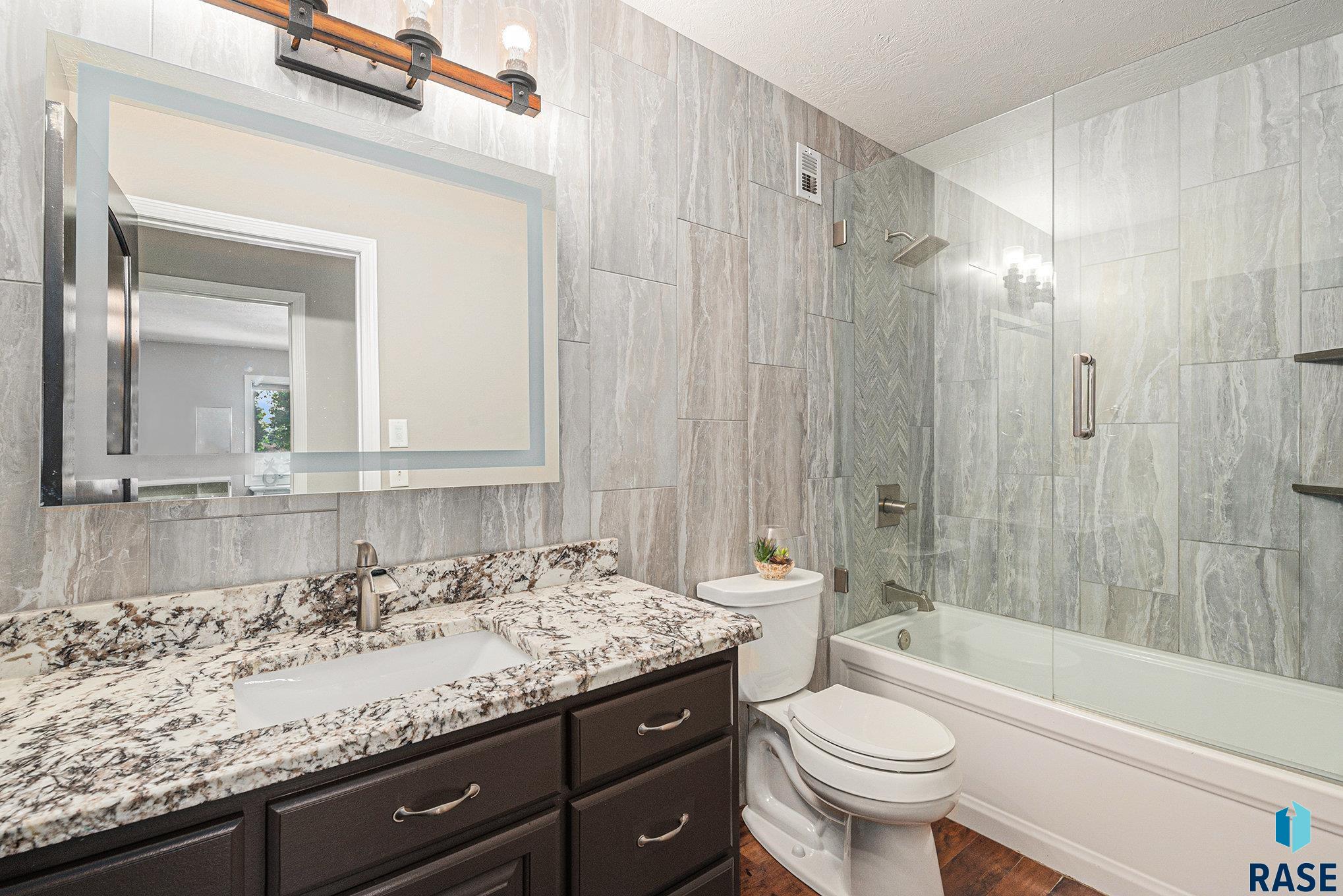 Single Family Residence in Luverne MN 721 Britz Dr Drive 22.jpg