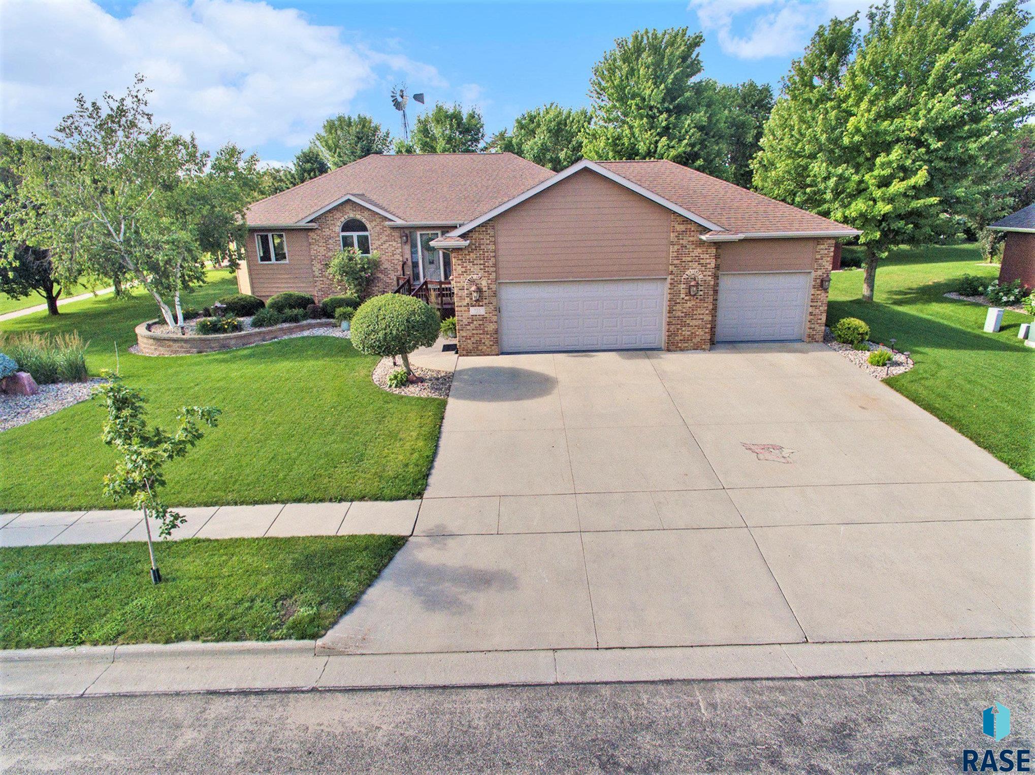 Single Family Residence in Luverne MN 721 Britz Dr Drive 38.jpg