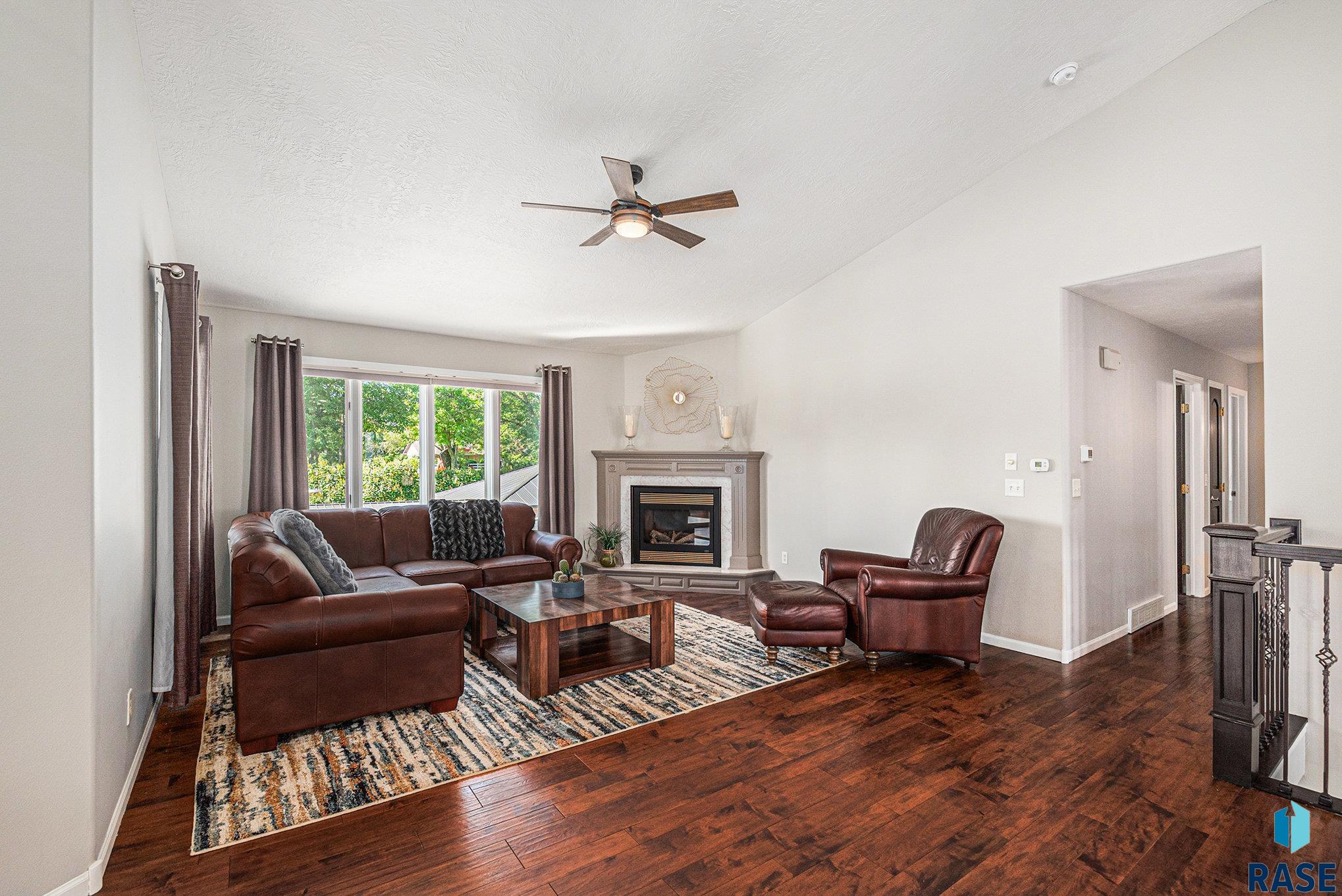 Single Family Residence in Luverne MN 721 Britz Dr Drive 9.jpg