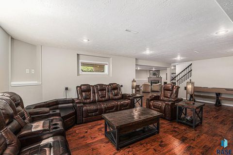 Single Family Residence in Luverne MN 721 Britz Dr Drive 26.jpg