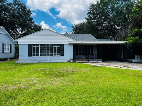 Single Family Residence in Mobile AL 18 Felder Place.jpg