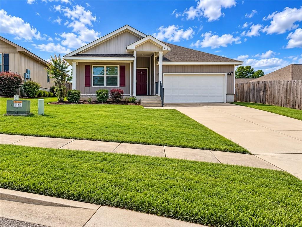 10512 Wales Ln, Spanish Fort, AL 36527