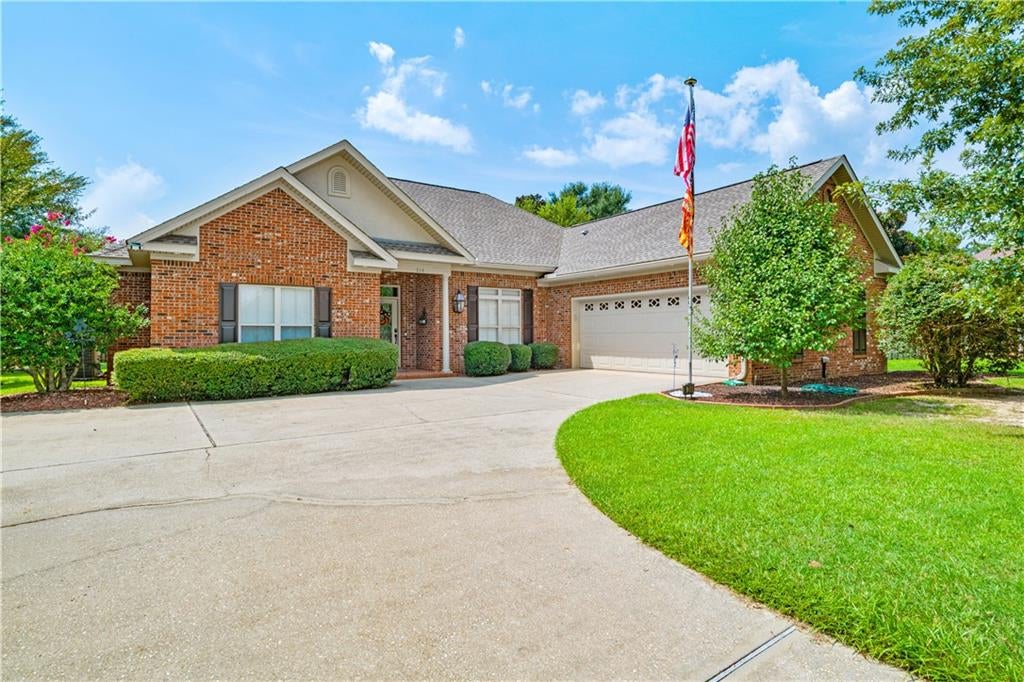 314 Saint Charles Ct, Fairhope, AL 36532