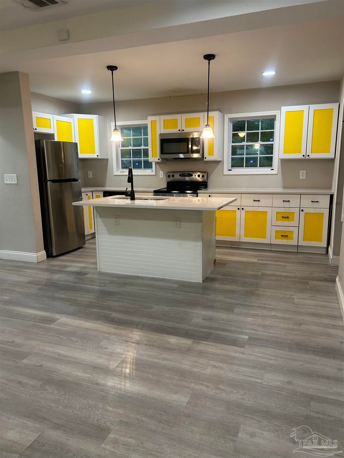 207 Emerald Ave, Pensacola, FL 32505 photo