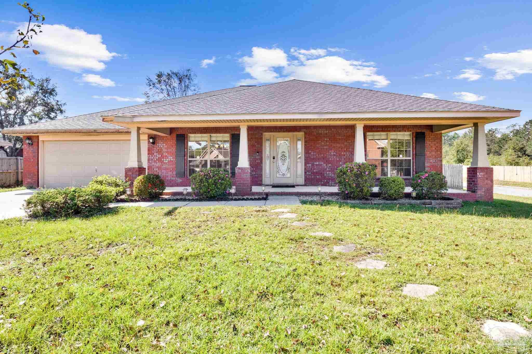 750 Mohegan Cir, Cantonment, FL 32533