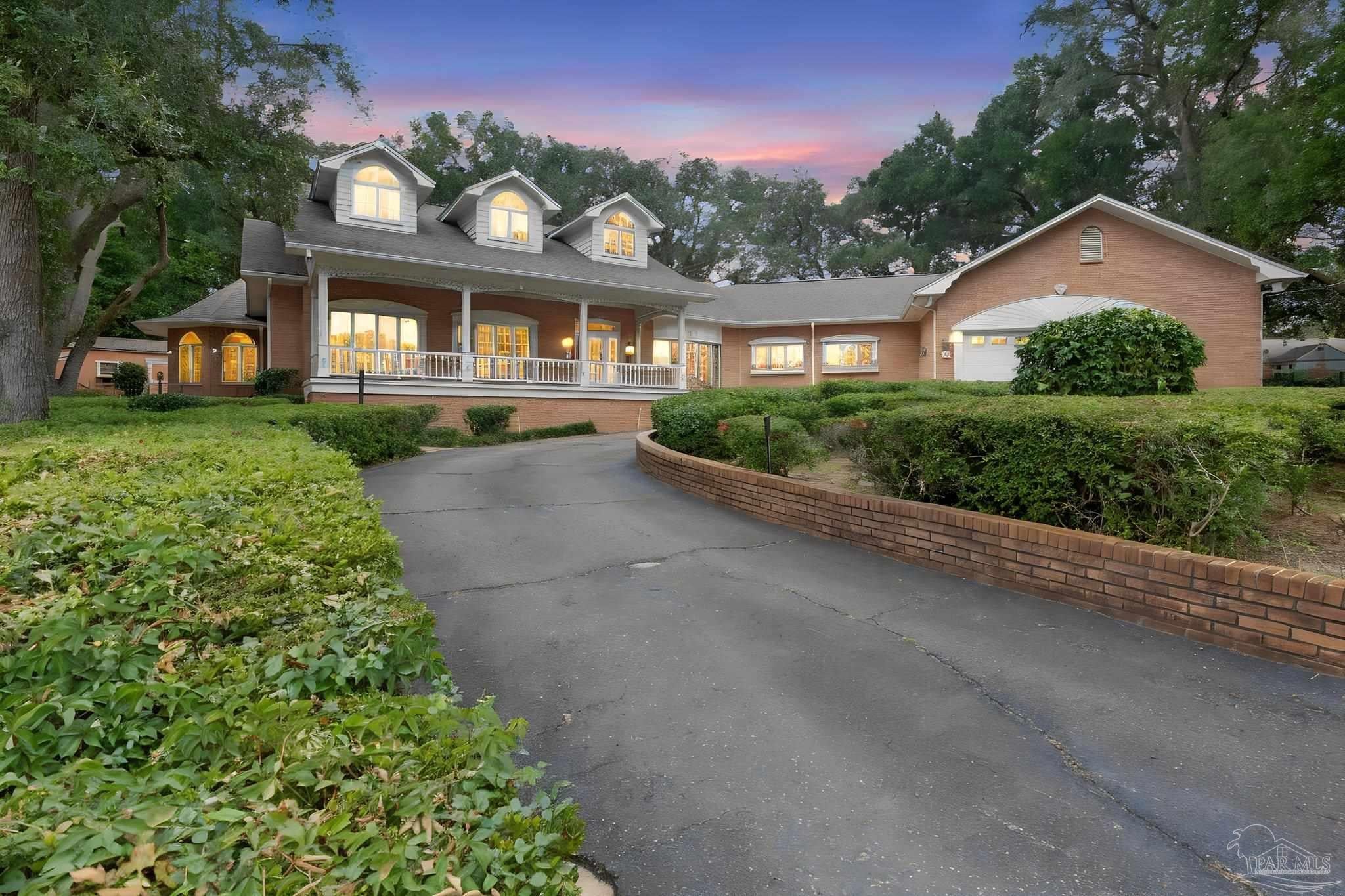 5 Mustin Pl, Pensacola, FL 32506