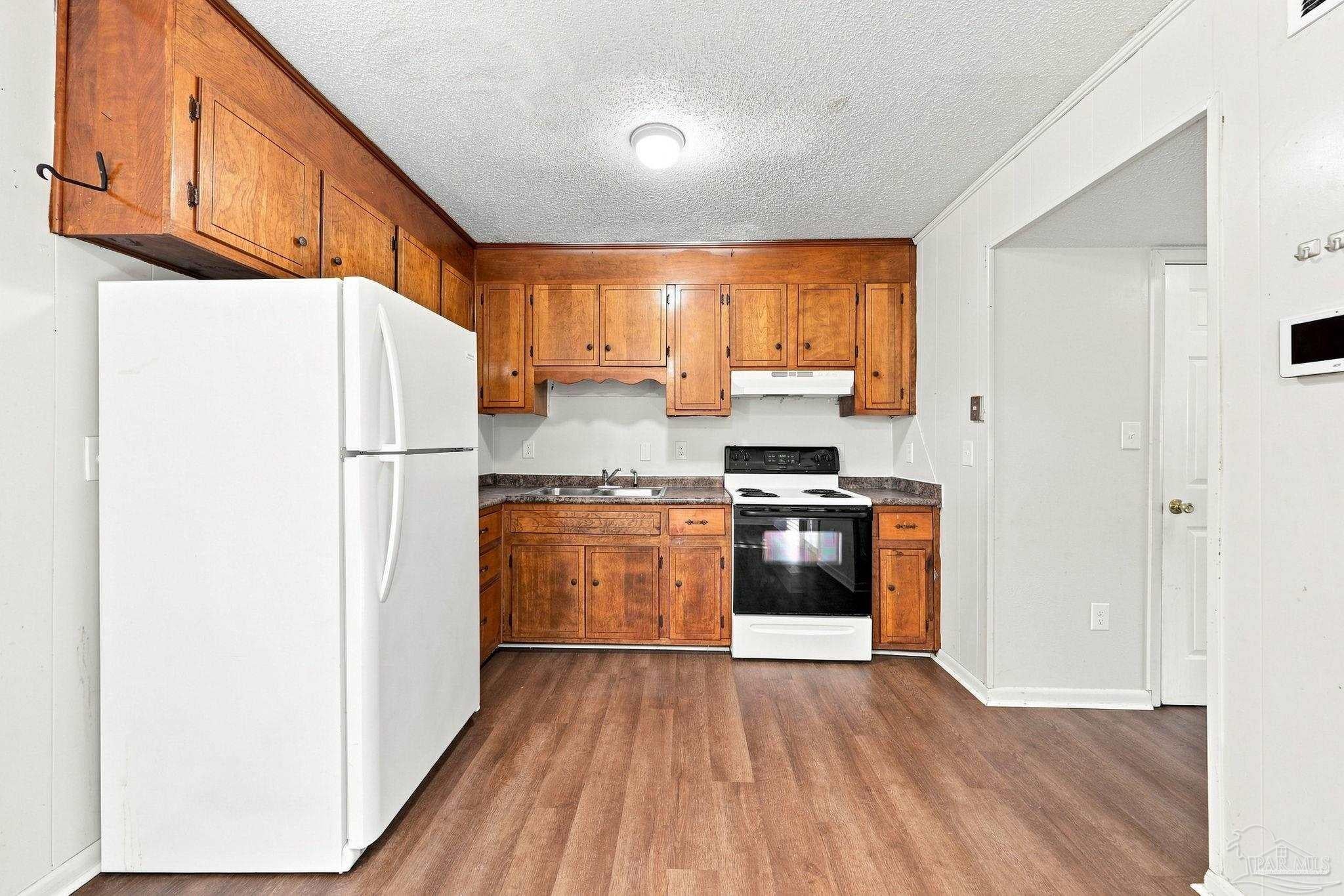 2411 Northeast, Pensacola, FL 32501 photo