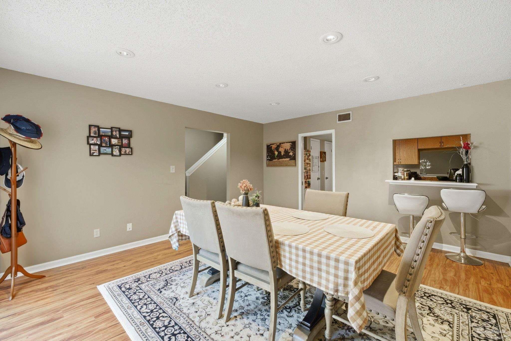 6124 The Oaks Ln, Pensacola, FL 32504 photo