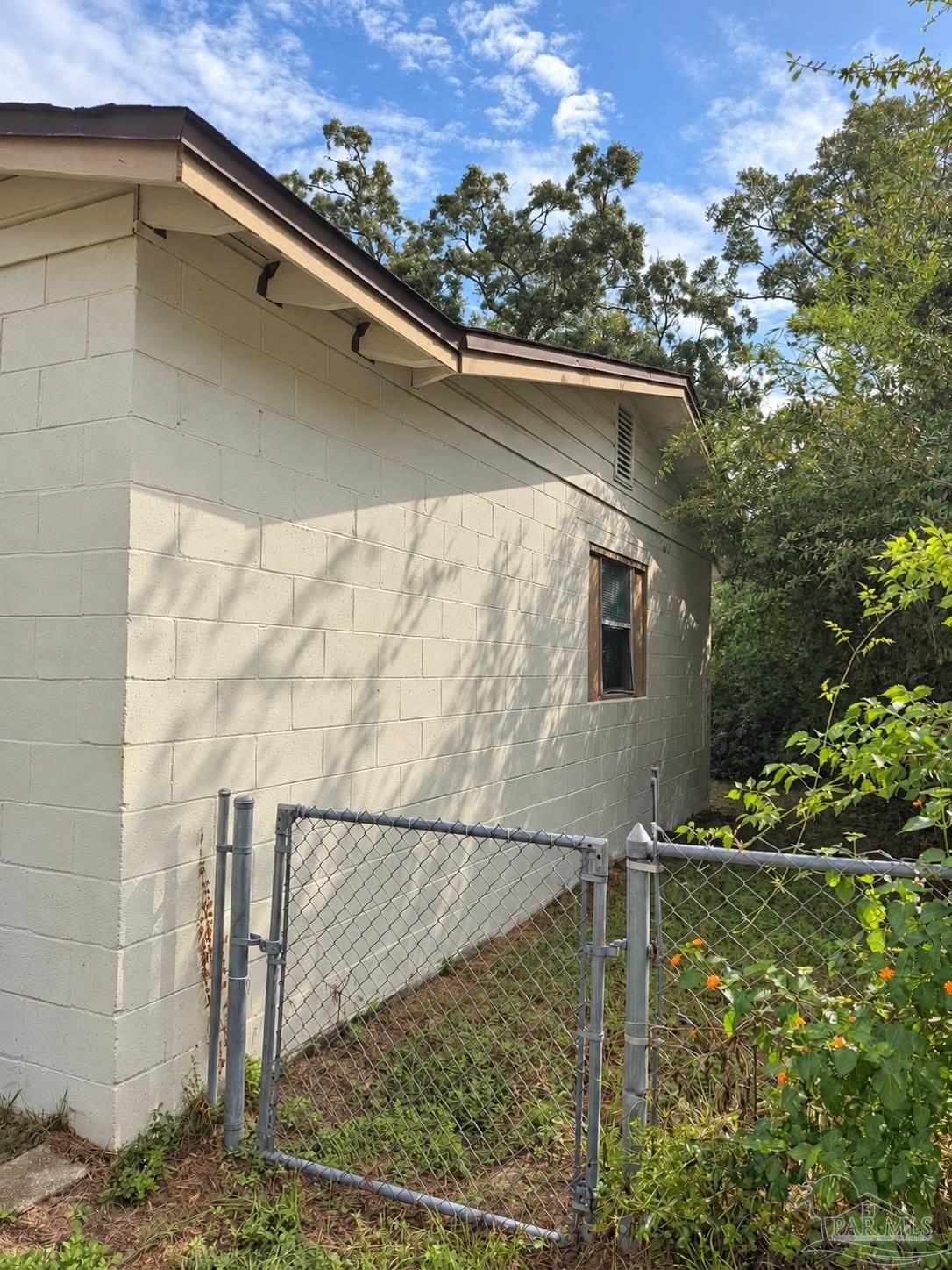 1202 N F St, Pensacola, FL 32501 photo