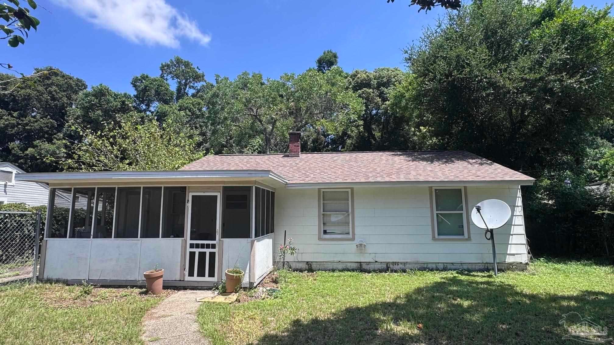 112 Alice St, Pensacola, FL 32505