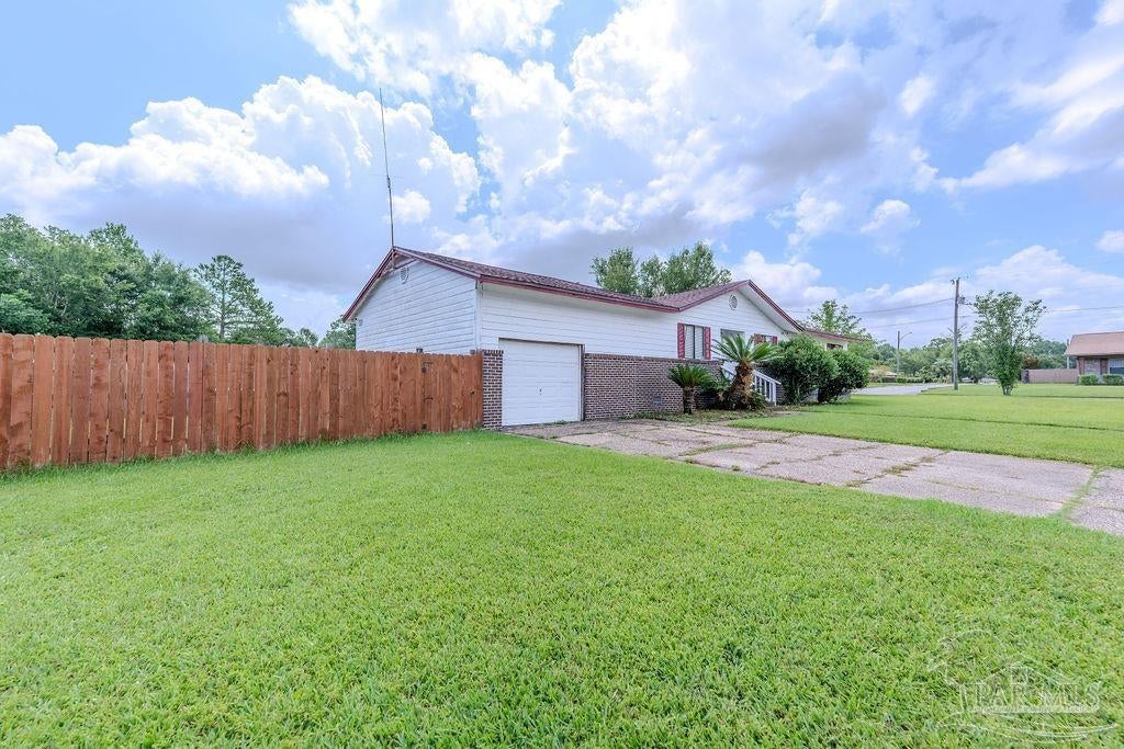 740 Maple Woods Cir, Pensacola, FL 32534 photo