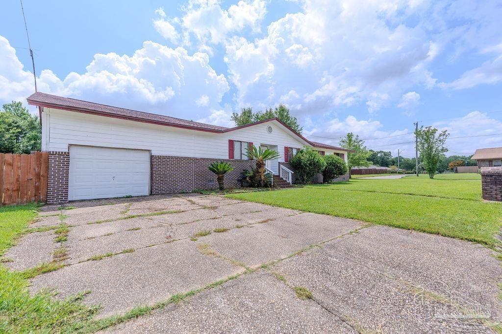 740 Maple Woods Cir, Pensacola, FL 32534 photo