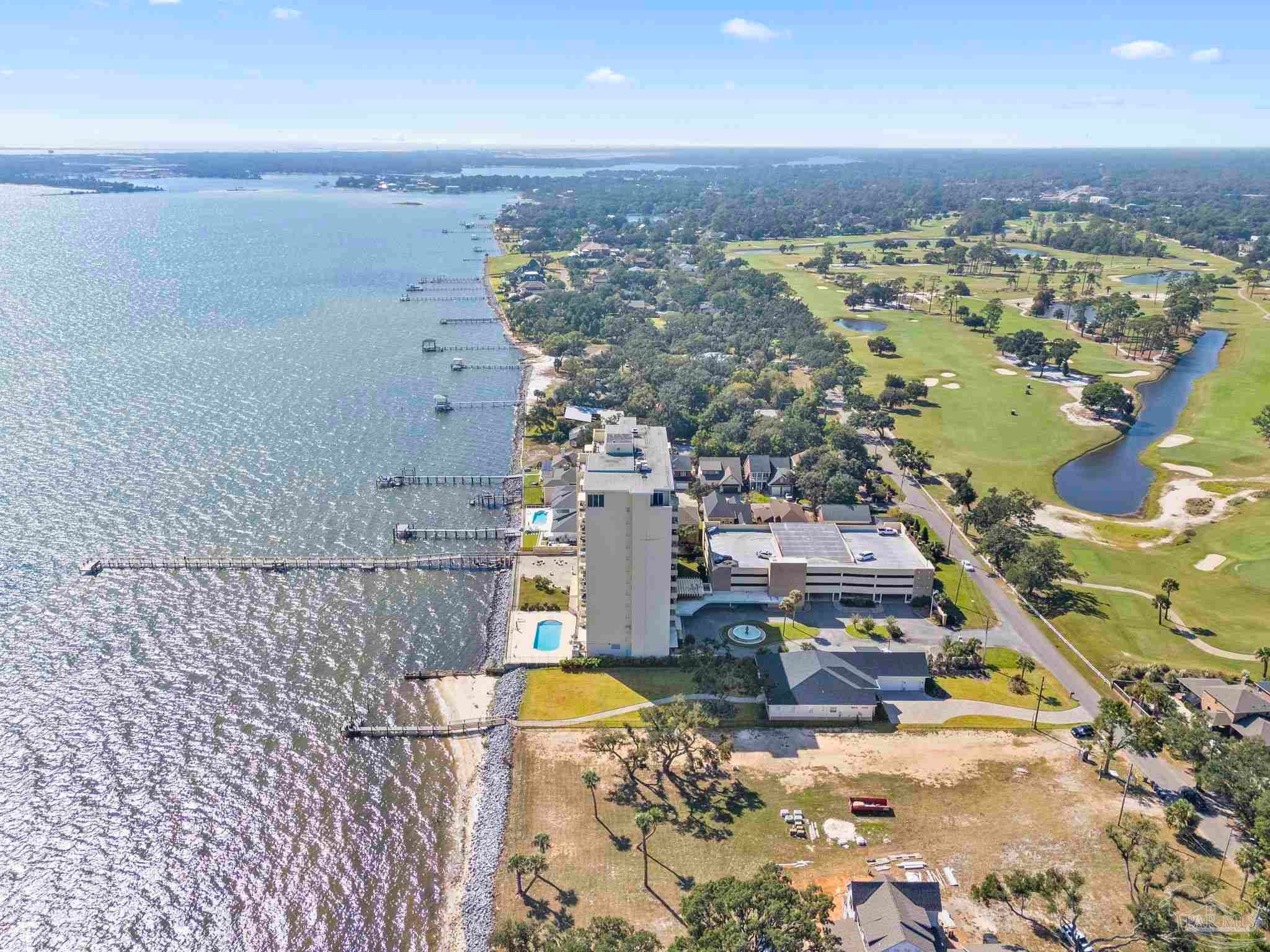 825 Bayshore Dr, Pensacola, FL 32507