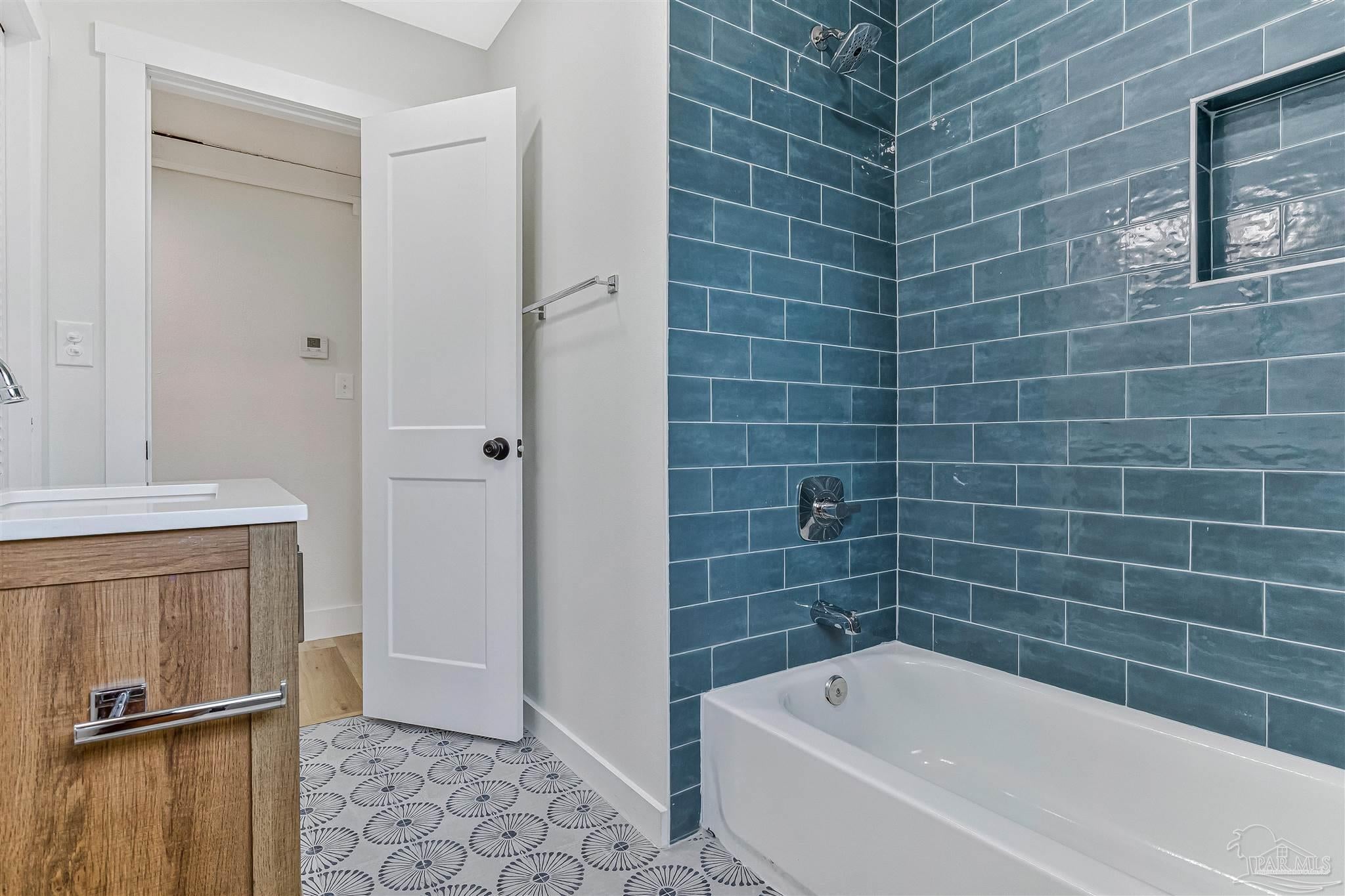621 Whitney Dr, Pensacola, FL 32503 photo