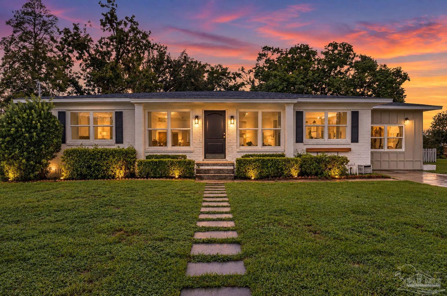 621 Whitney Dr, Pensacola, FL 32503