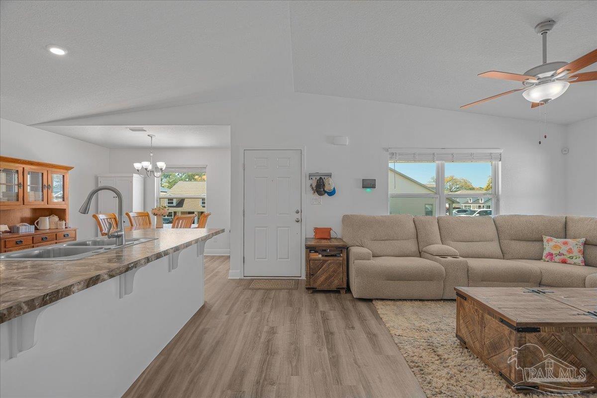 6292 Cardinal Cove Ln, Pensacola, FL 32504 photo