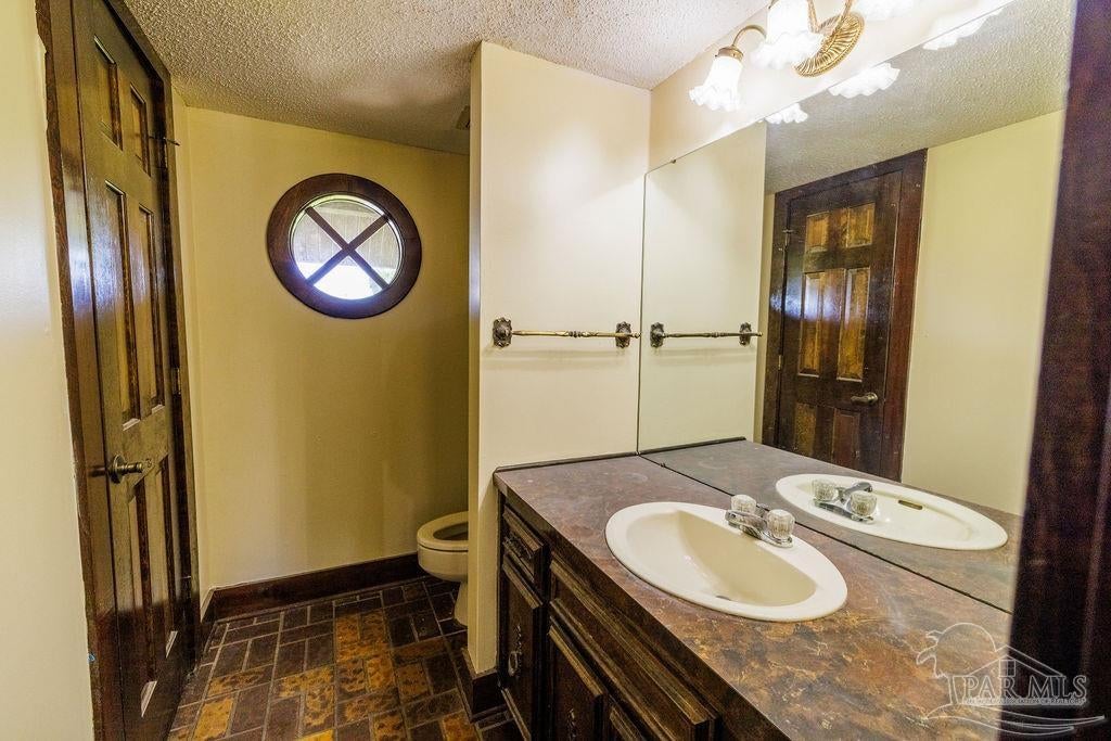 8848 Scenic Hills Dr, Pensacola, FL 32514 photo