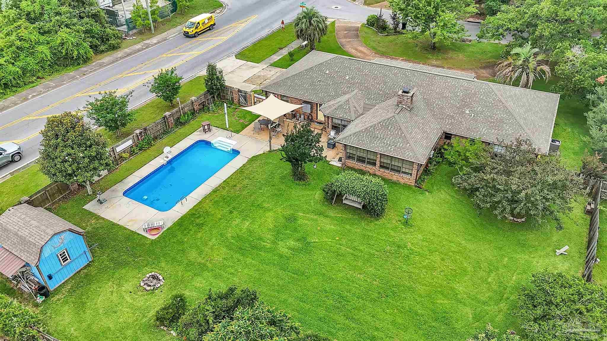 5700 Avenida Marina, Pensacola, FL 32504