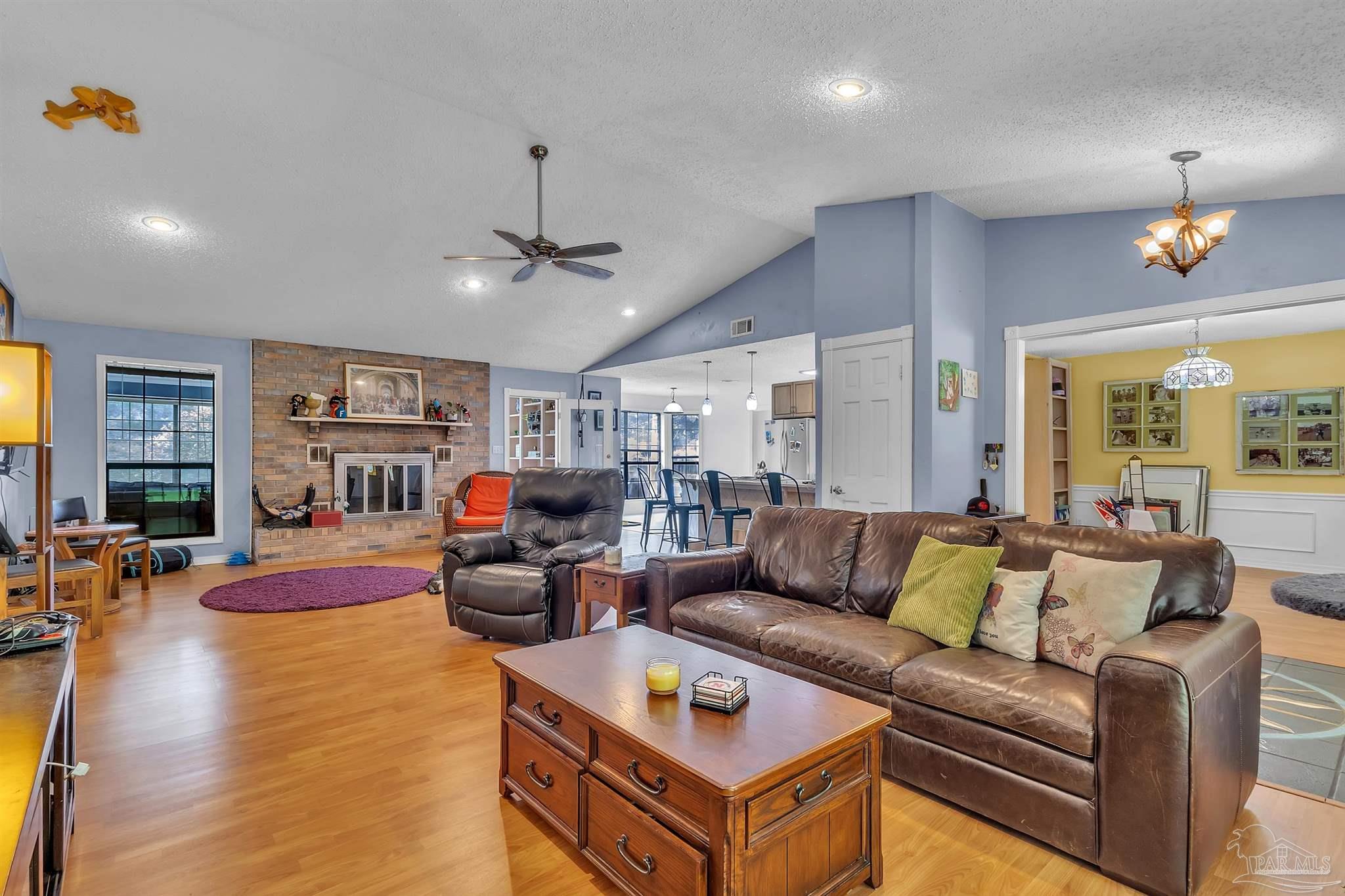 5700 Avenida Marina, Pensacola, FL 32504 photo