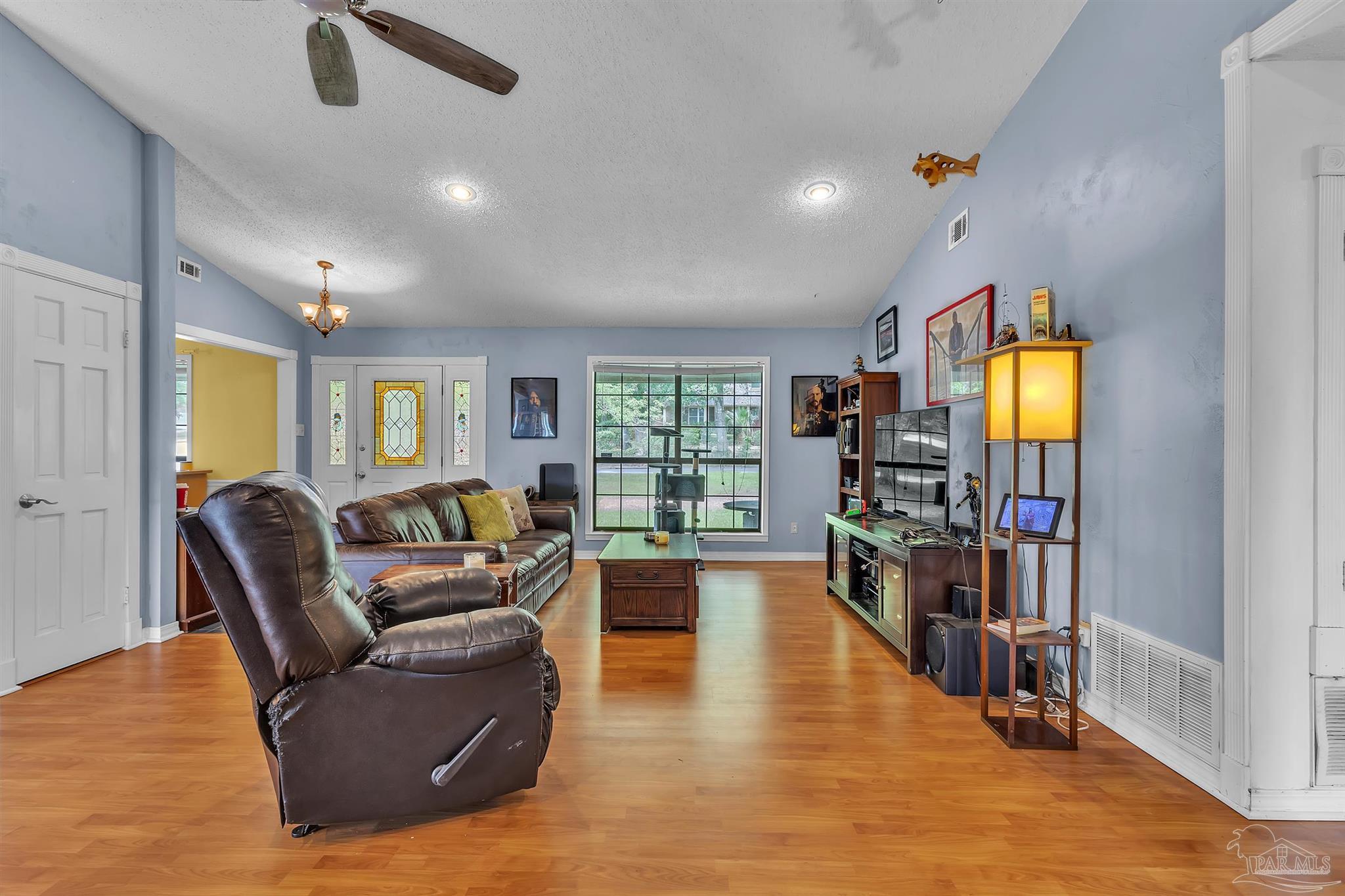 5700 Avenida Marina, Pensacola, FL 32504 photo