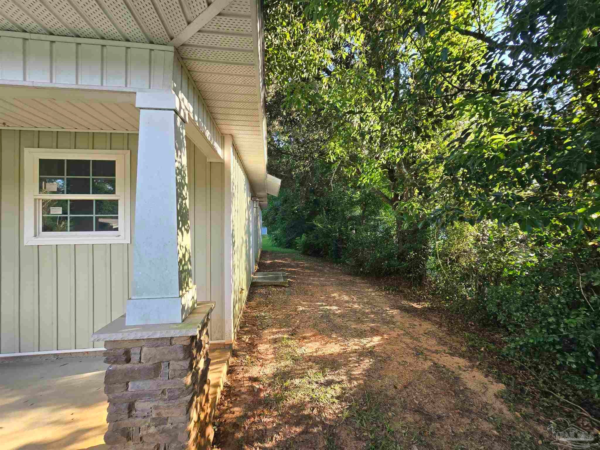2617 W Leonard St, Pensacola, FL 32505 photo