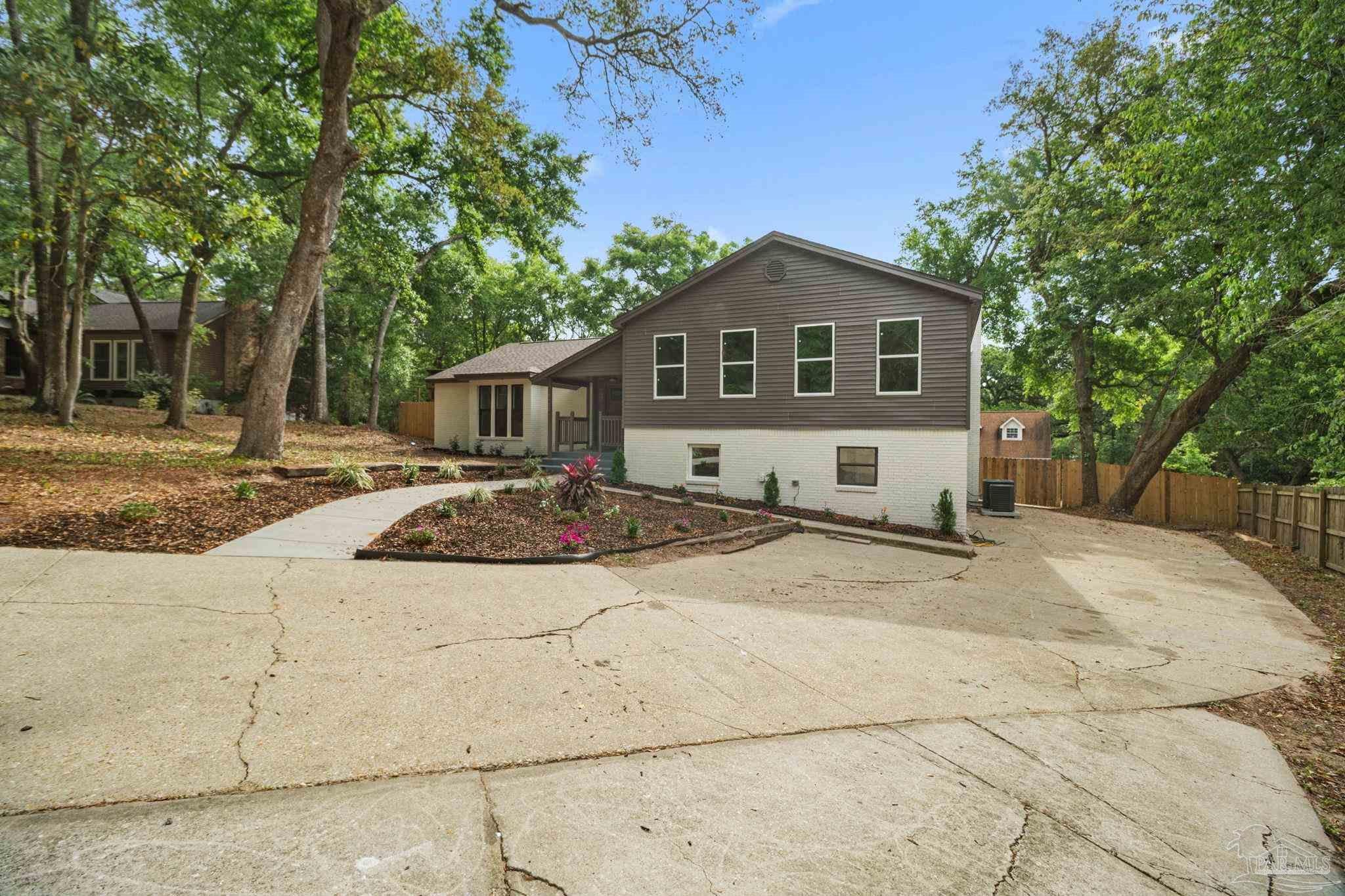 5720 Avenida Robledal, Pensacola, FL 32504 photo