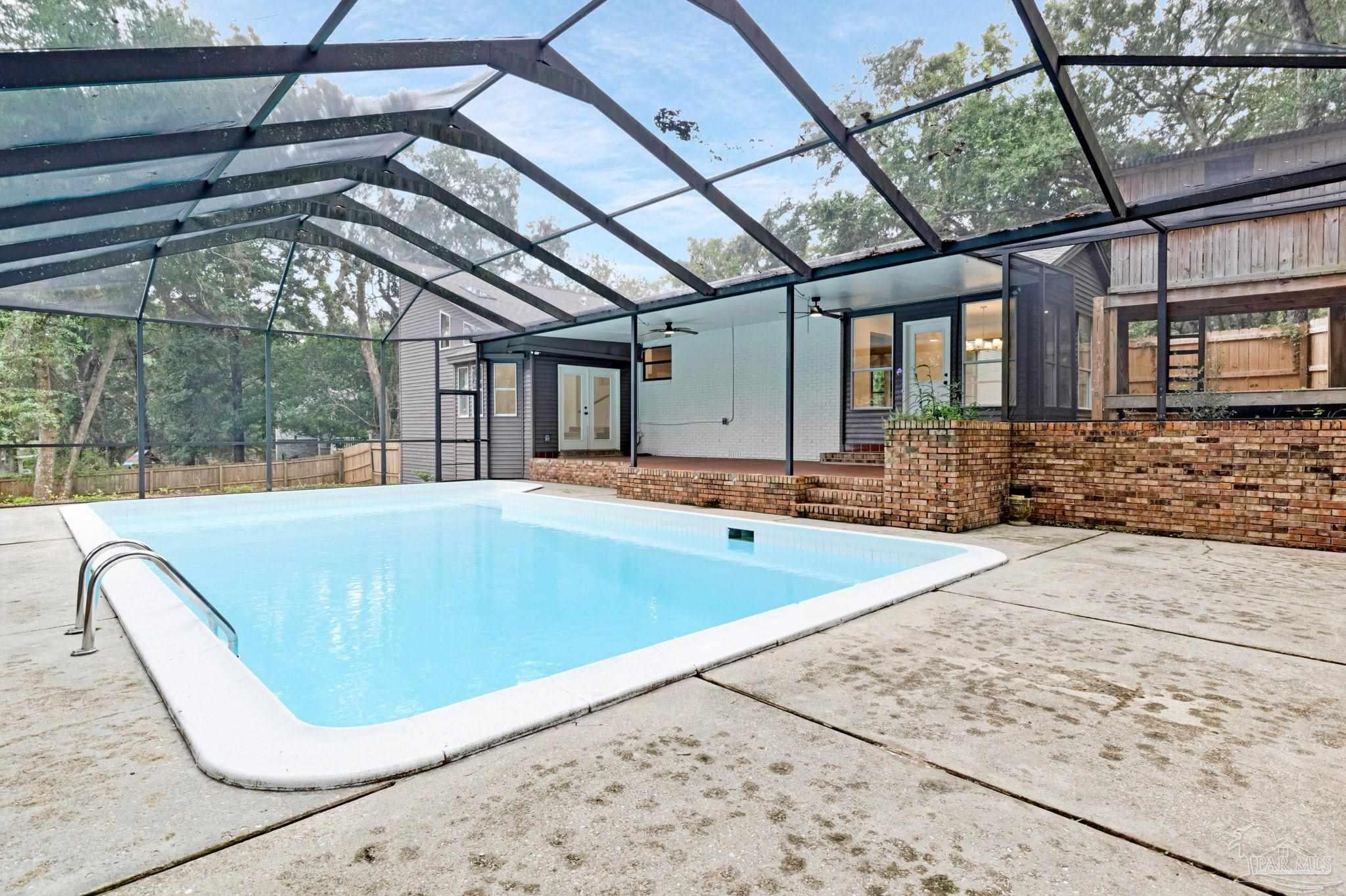 5720 Avenida Robledal, Pensacola, FL 32504 photo