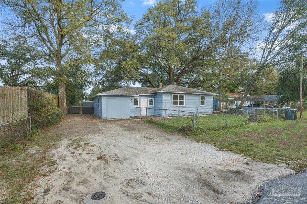 8 Mindoro Cir, Pensacola, FL 32507 photo